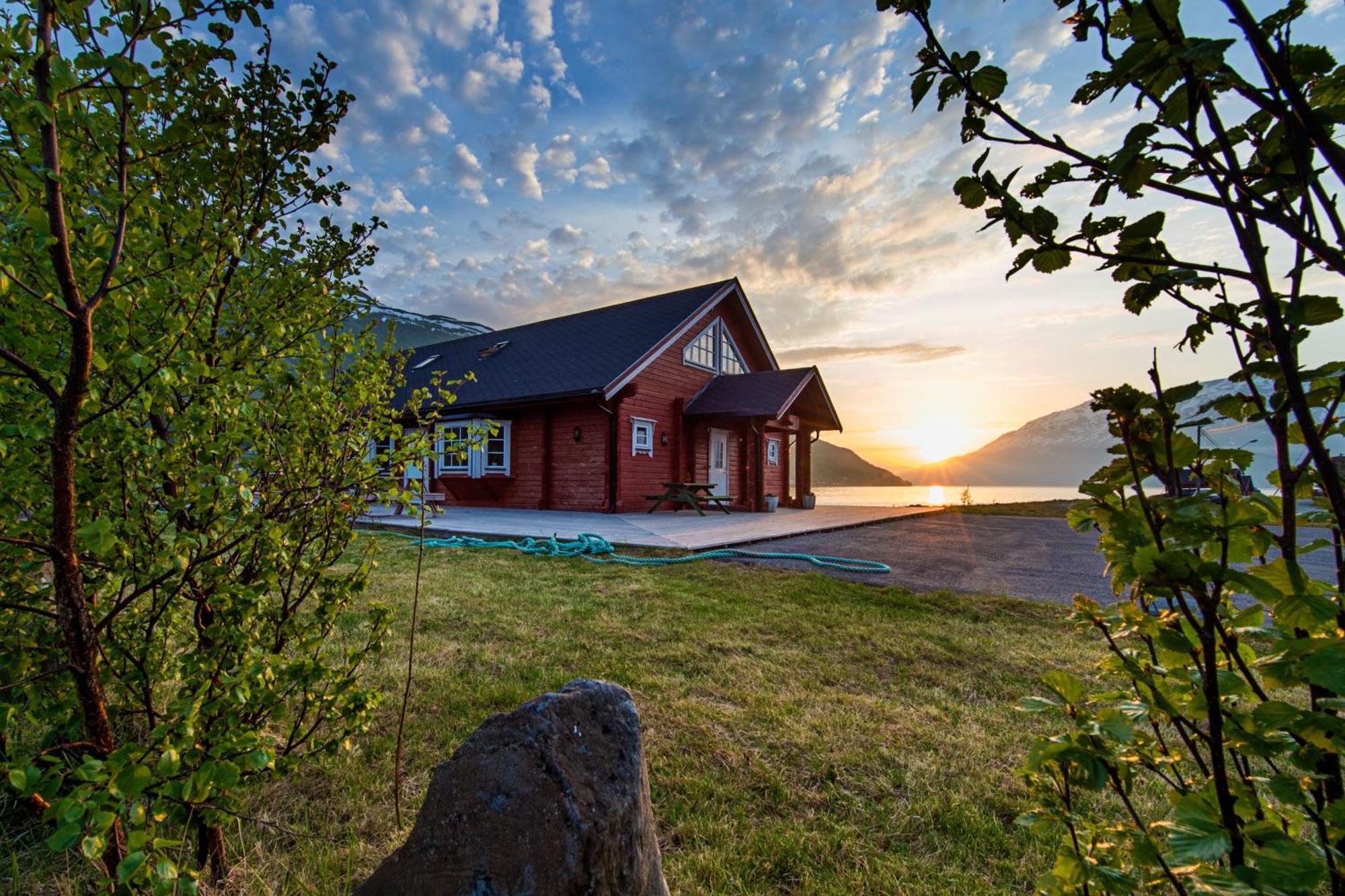 Manndalen Sjobuer Villa Samuelsberg Exterior photo